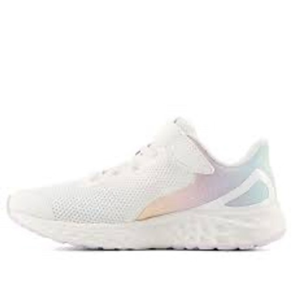 New‎ Balance Kids Size 10.5 US Youth White Hook and Loop Sneakers PAARIFG4